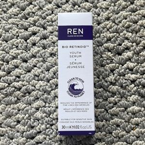 Ren bio retinoid youth serum